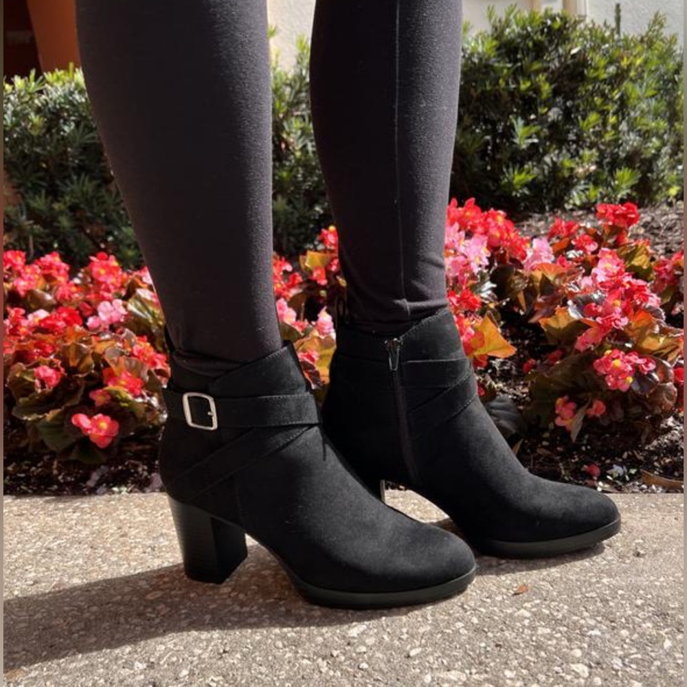 Style & Co Zaharaa Buckled Dress Booties Size 9